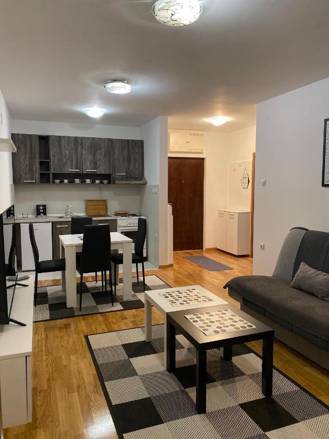 Family Home Nis , Free Parking מראה חיצוני תמונה